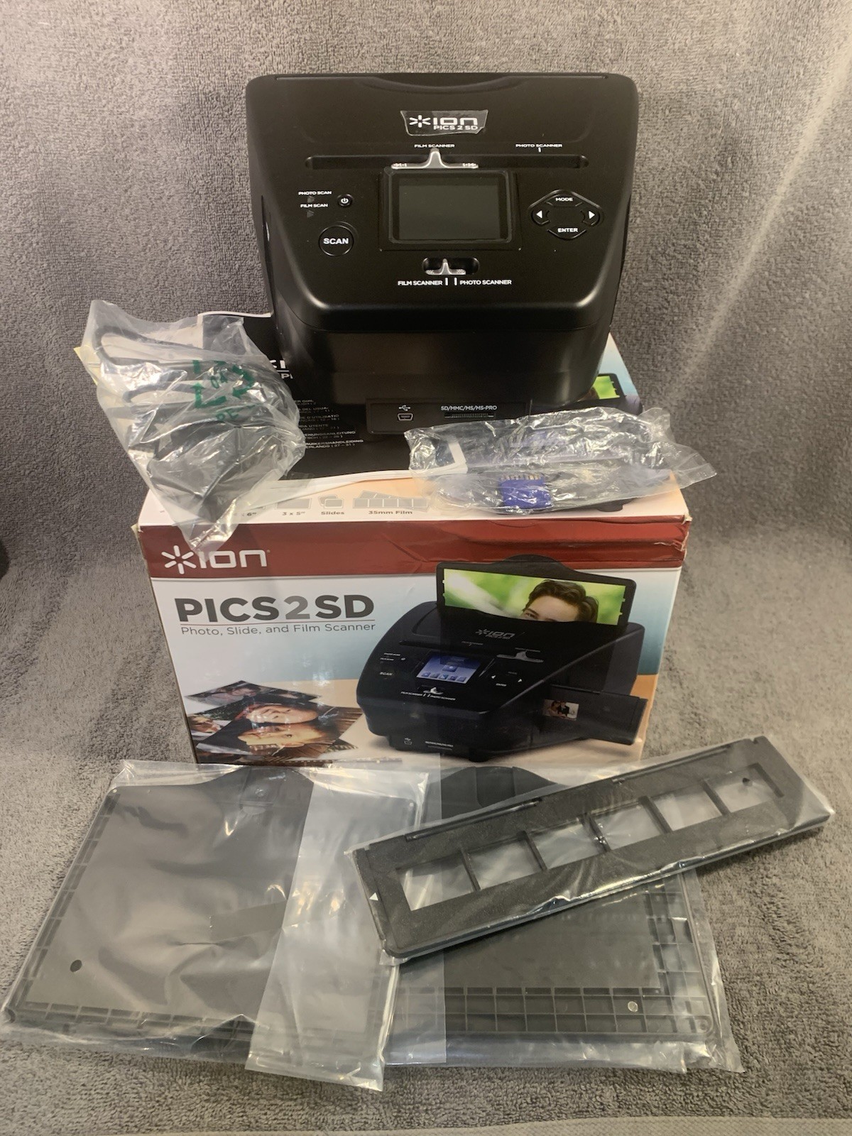 ION Pics 2 SD Photo Slide & Film Scanner As Shown Tested