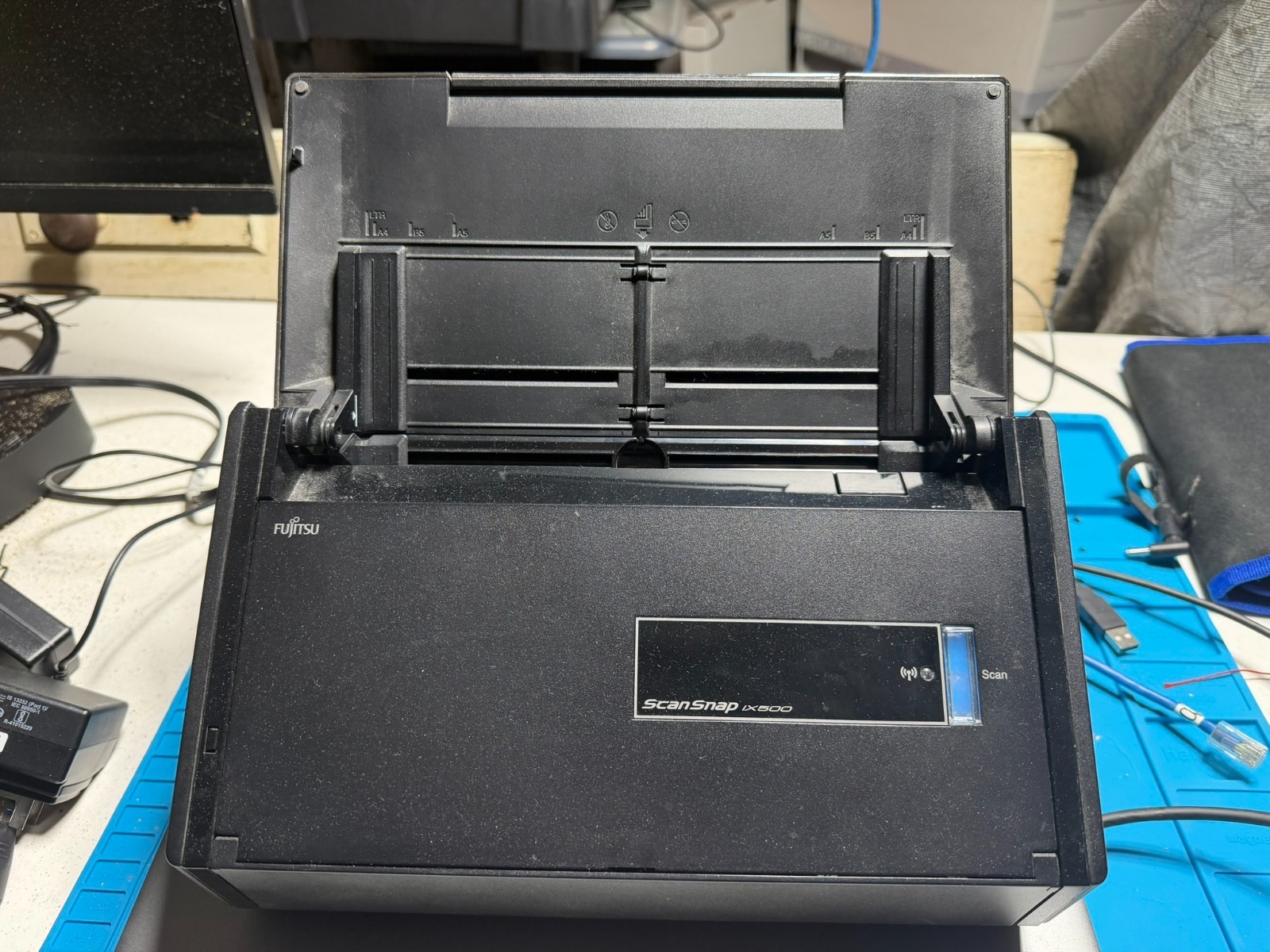 Fujitsu ScanSnap ix500 Wireless Document & Image Scanner with Power Supply & USB