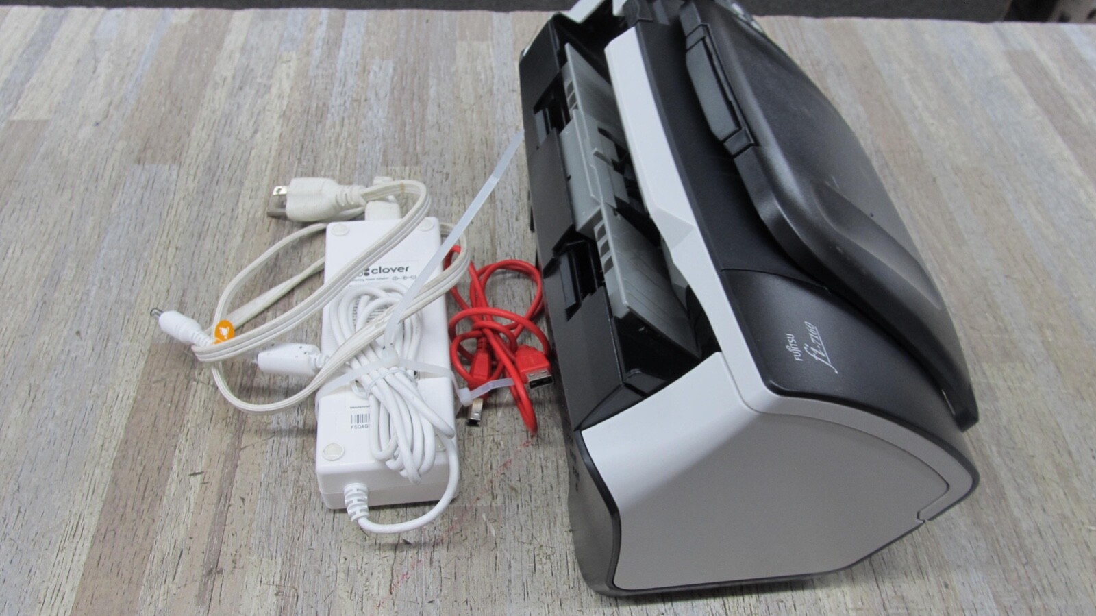 Fujitsu fi-7160 Scanner.MISSING BACK PAPWER TRAY. FREE SHIPPING