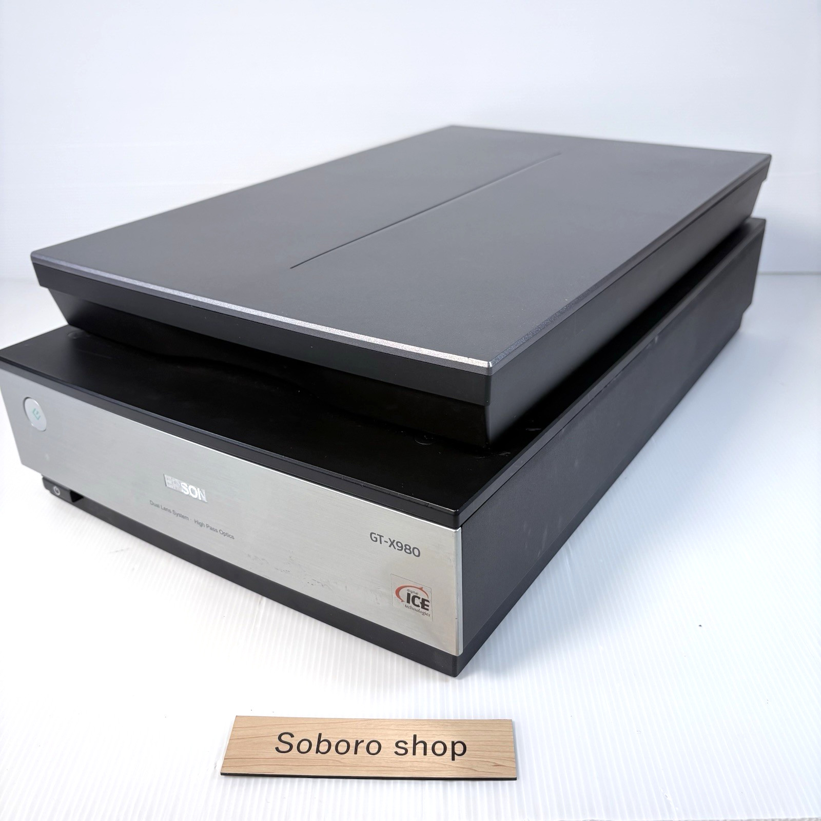 EPSON Perfection GT-X980 Flatbed Photo Film Scanner Tested Working Used