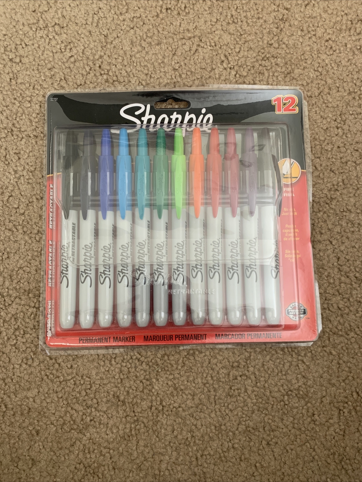 NEW BOX Sharpie Retractable Permanent Markers Fine Point Assorted 12 Pack School