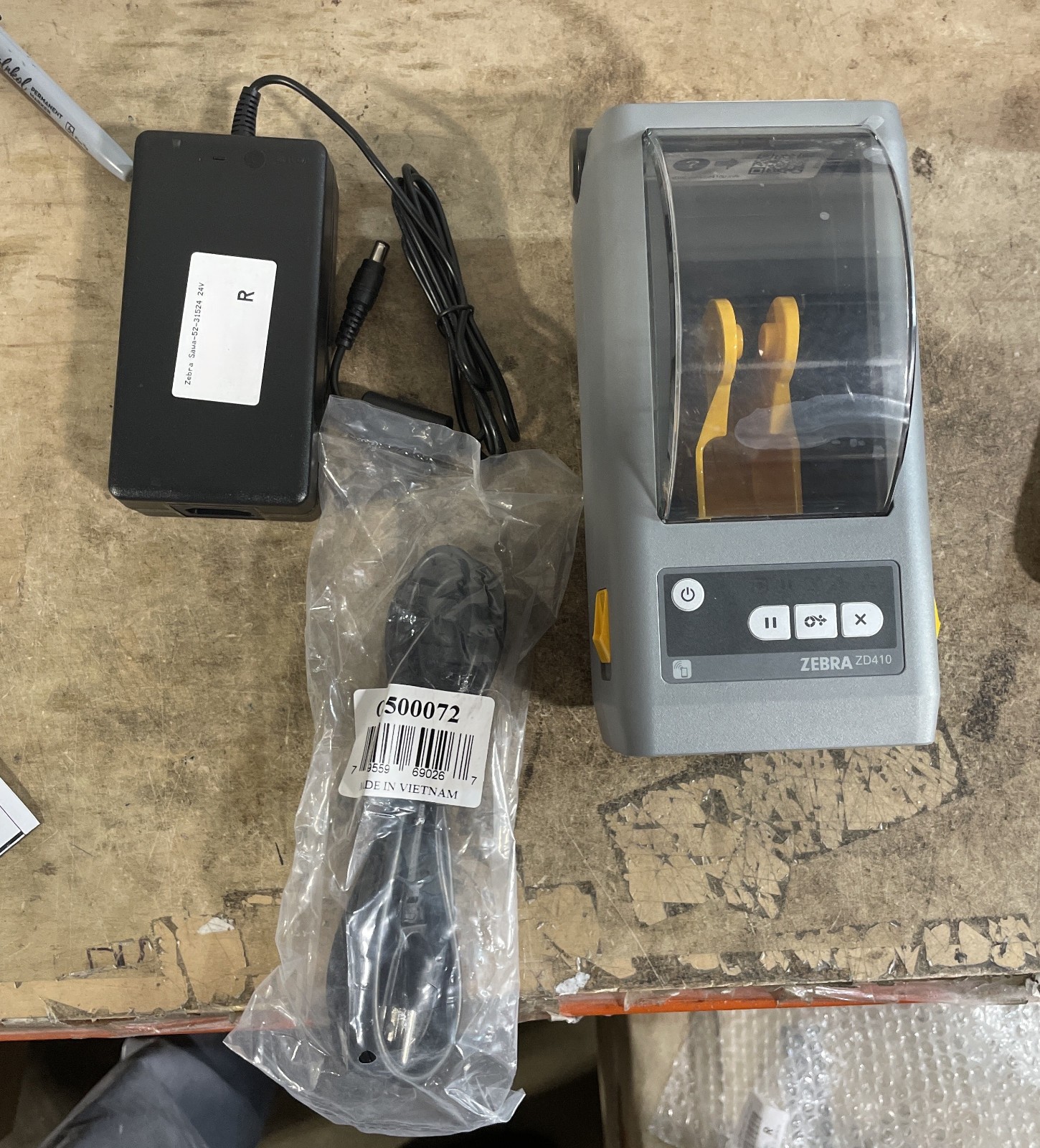 Zebra ZD410 Printer with USB & Bluetooth Interfaces – ZD41022-D01M00EZ