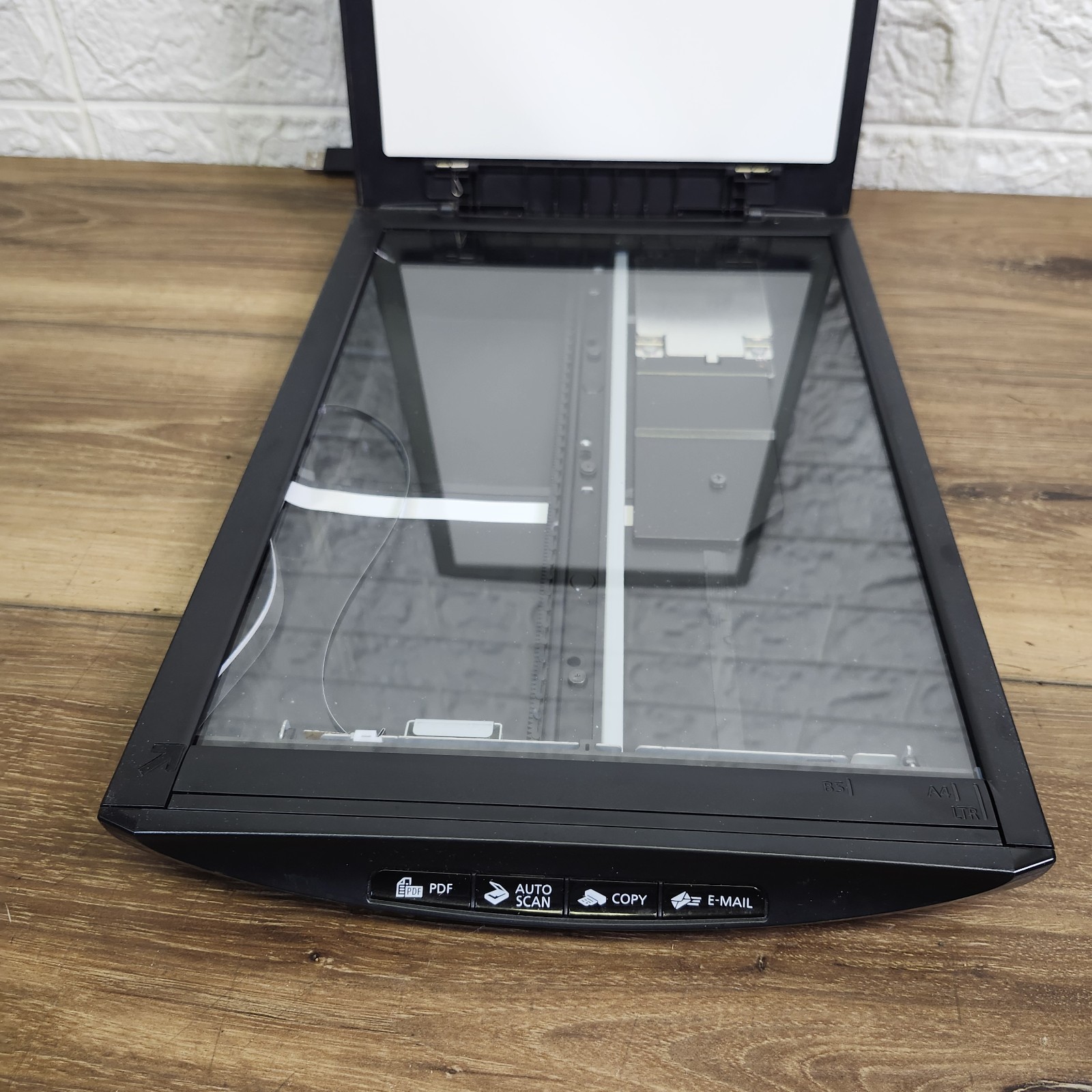 Canon LiDE 110 Flatbed Photo Scanner Portable USB Color Image Scanner Tested