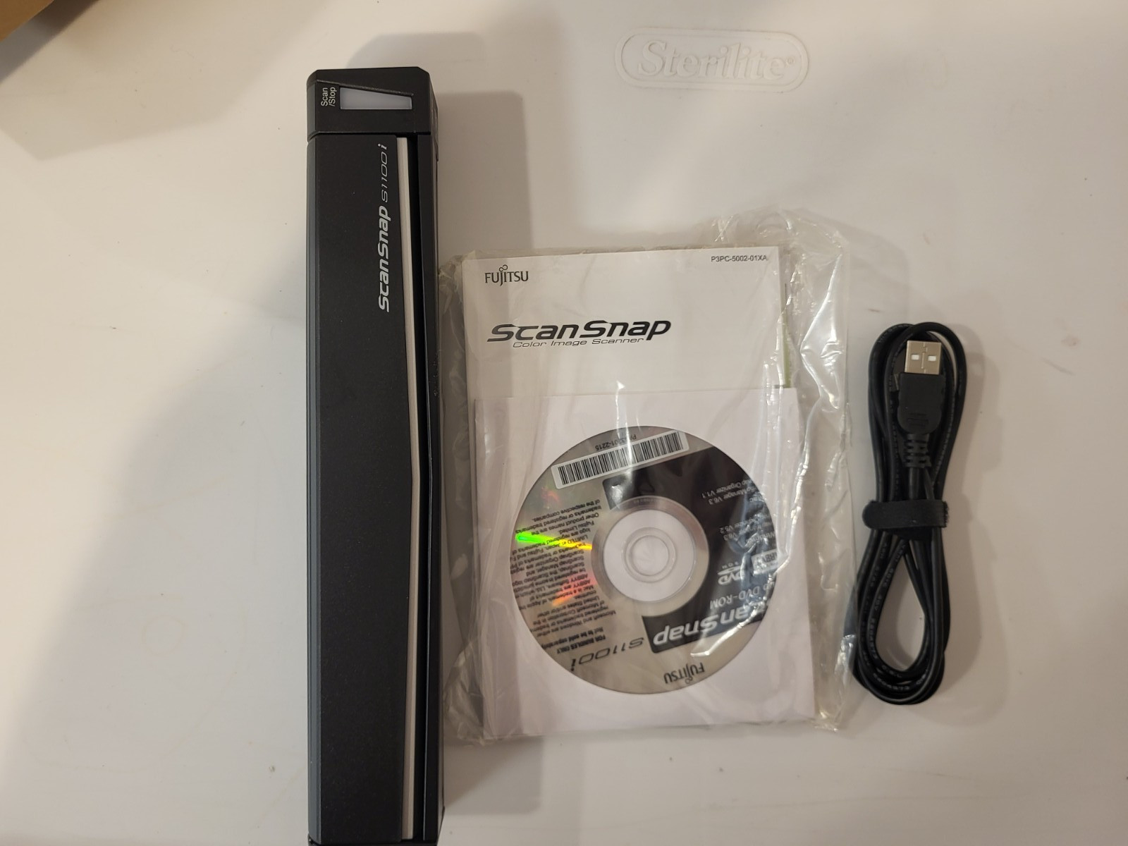 Fujitsu ScanSnap S1100i Portable Scanner with USB & Software
