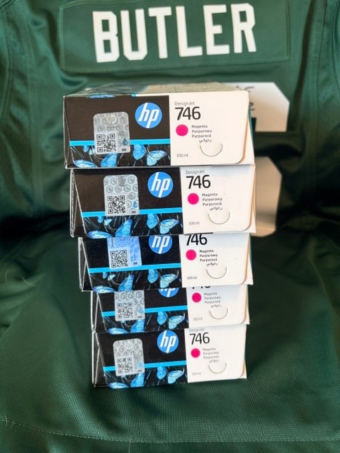 GENUINE HP 746 Magenta 300ml CARTRIDGE P2V78A DESIGNJET Z6 Z9 NEW FACTORY SEALED