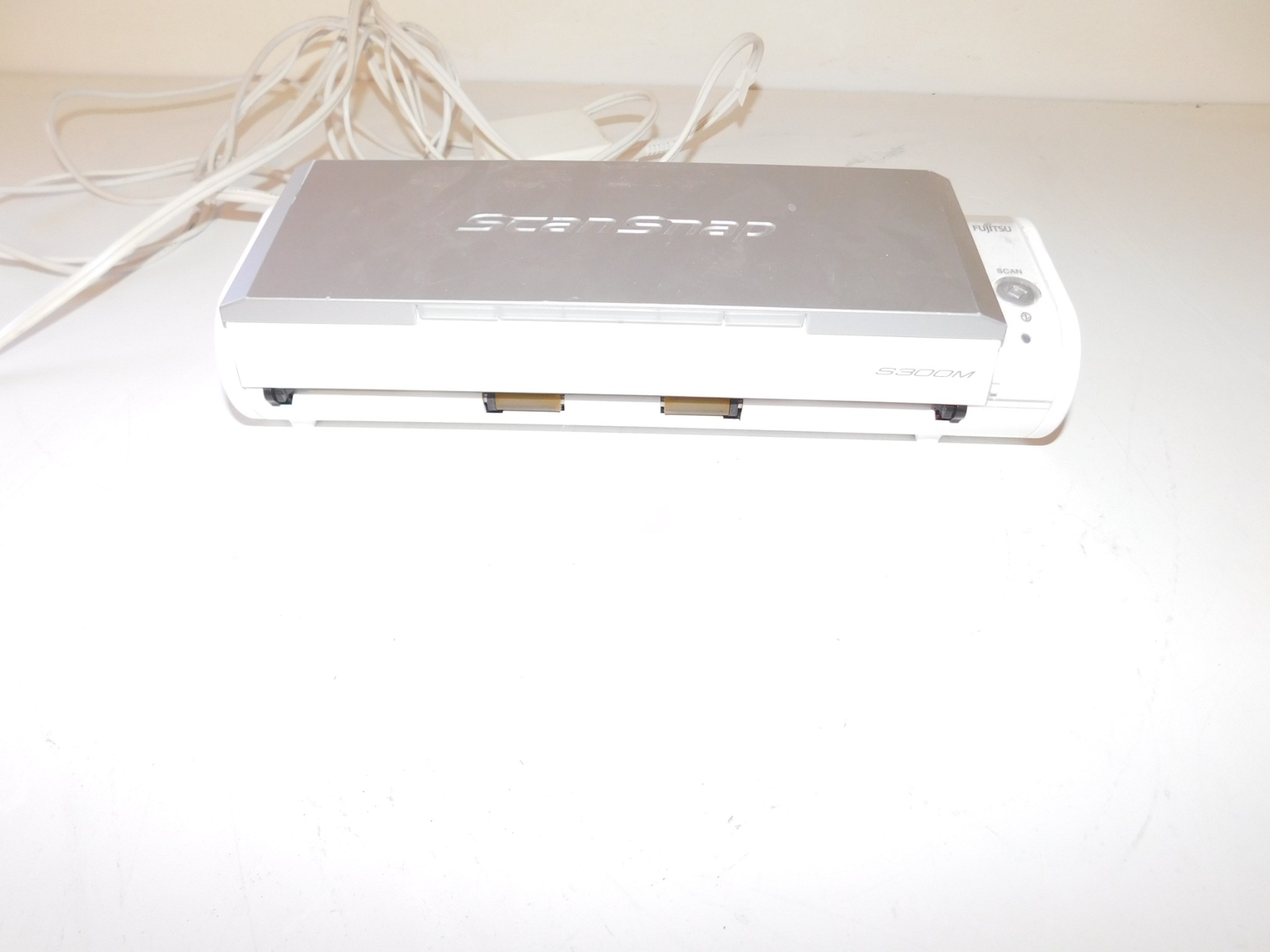 ^^ FUJITSU S300M SCANSNAP SCANNER (SMJ127)