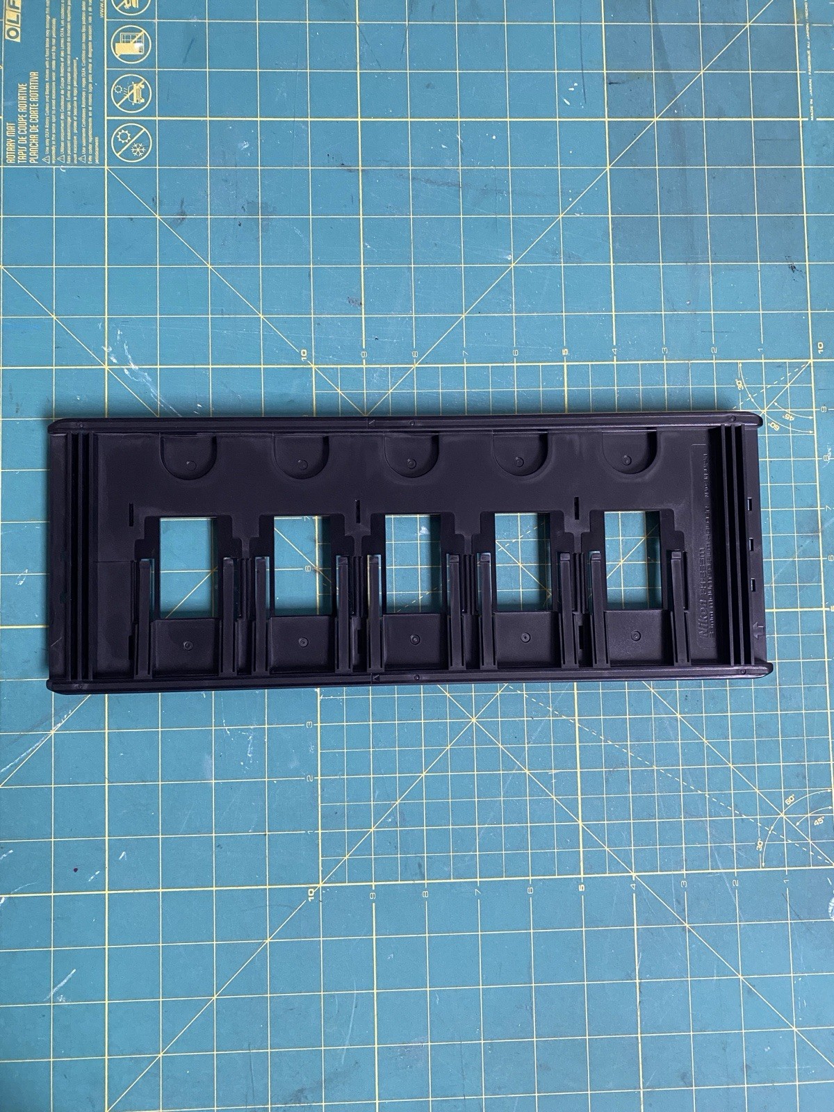 Nikon FH-835M 35mm Mounted Slide Film Holder for Super Coolscan 8000/9000