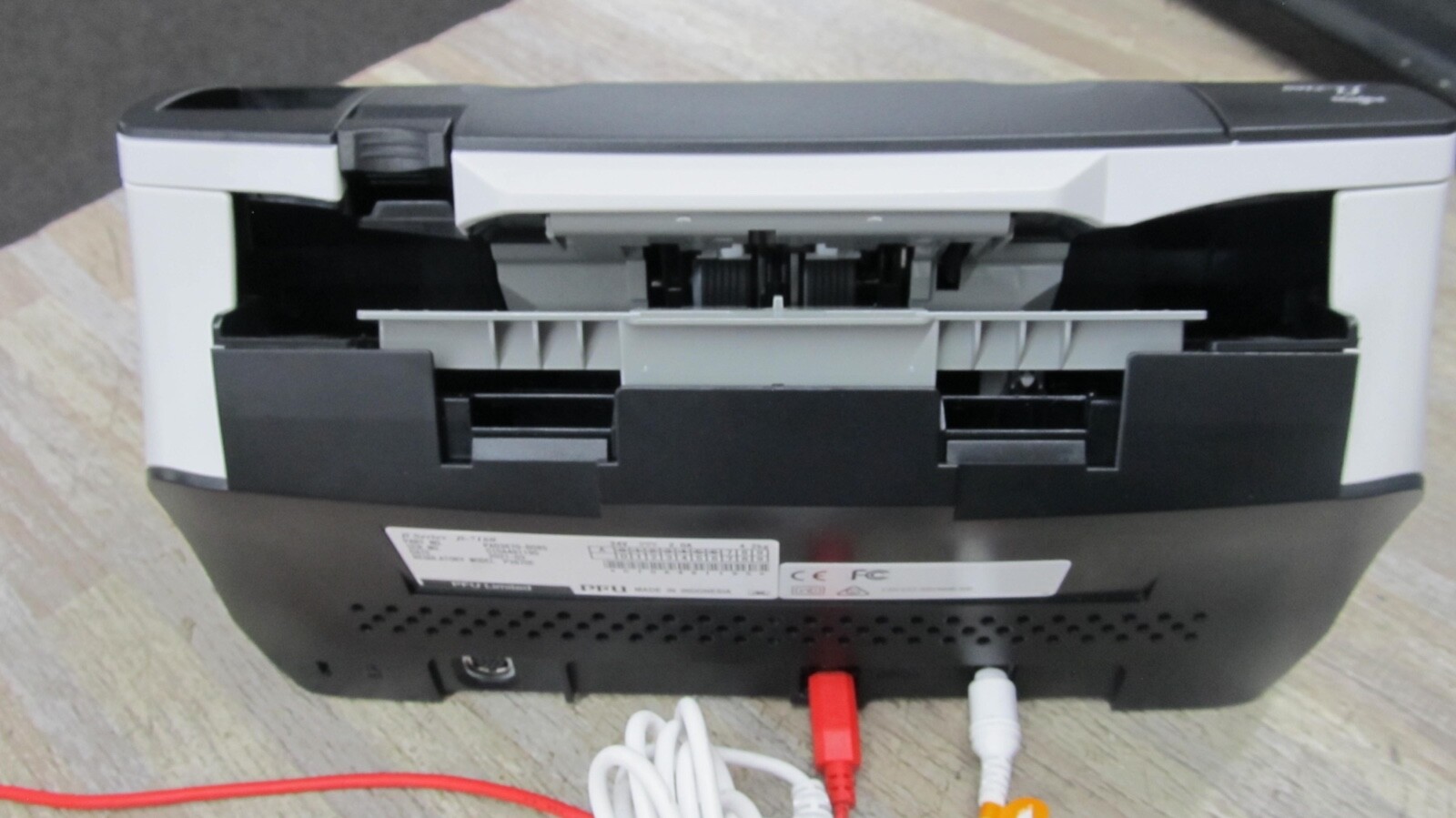 Fujitsu fi-7160 Scanner.MISSING BACK PAPWER TRAY. FREE SHIPPING