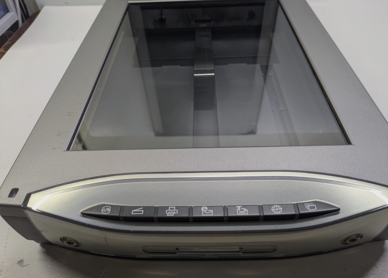 Microtek ScanMaker s400 Flatbed Scanner 9600 x 4800 DPI CCD MRS-4800M48U