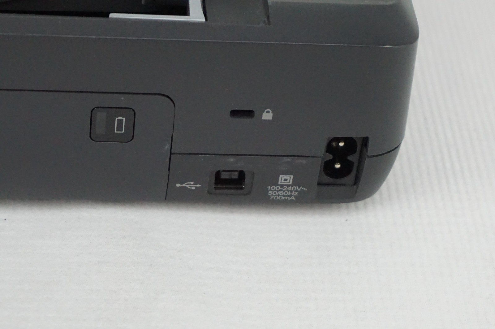 HP 200 Officejet Mobile Printer 2588 Page Count