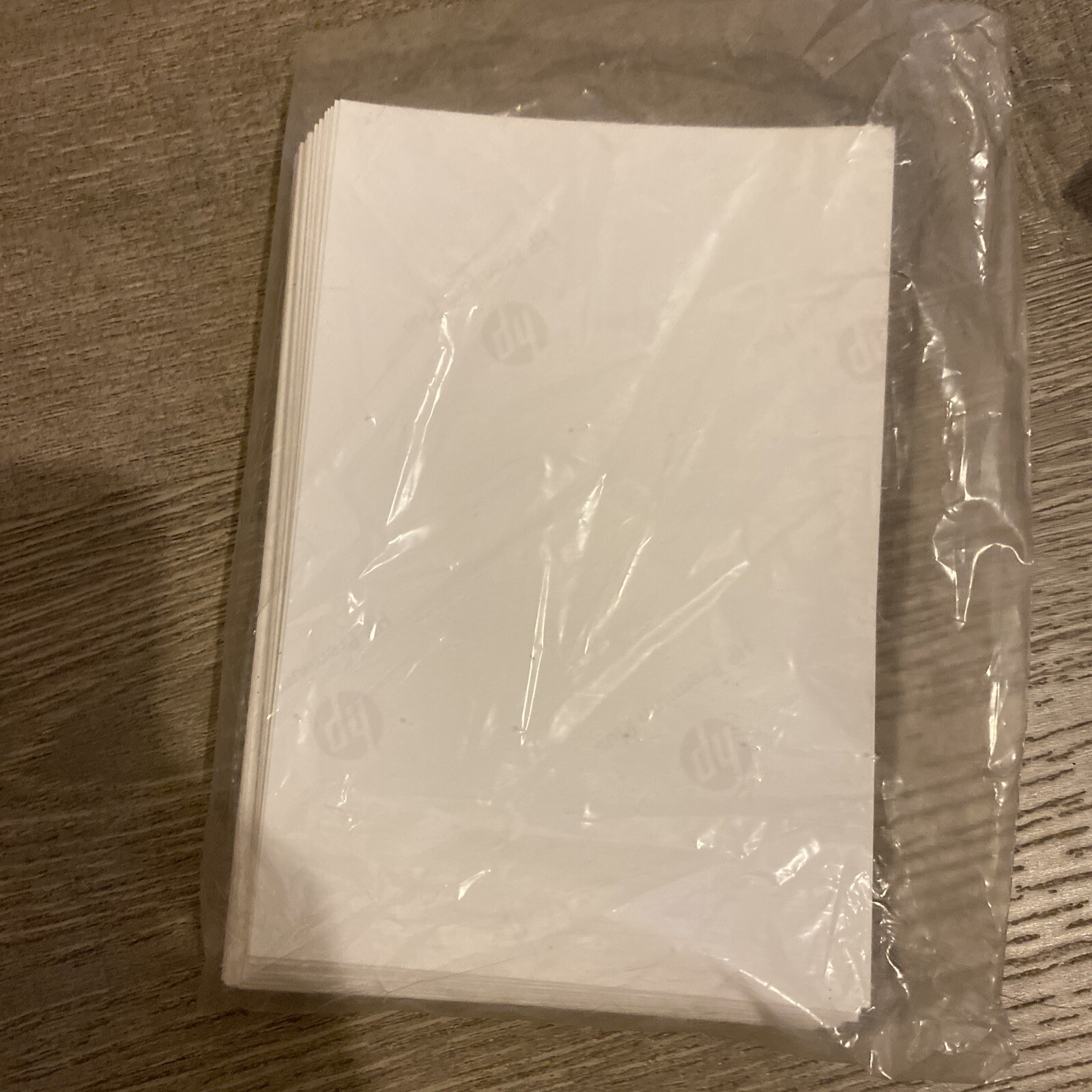 HP Premium Plus Soft Gloss 4″ x 6″ Photo Paper – 50 Count White CR666A -Half Box