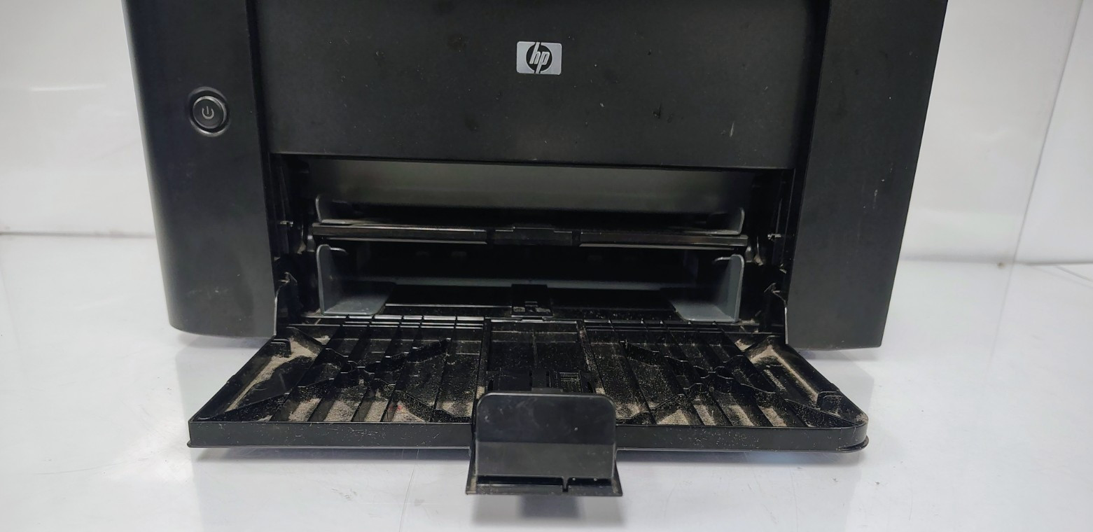 HP P1606dn LaserJet Printer Laser Network Duplex 25,683 Pages Printed