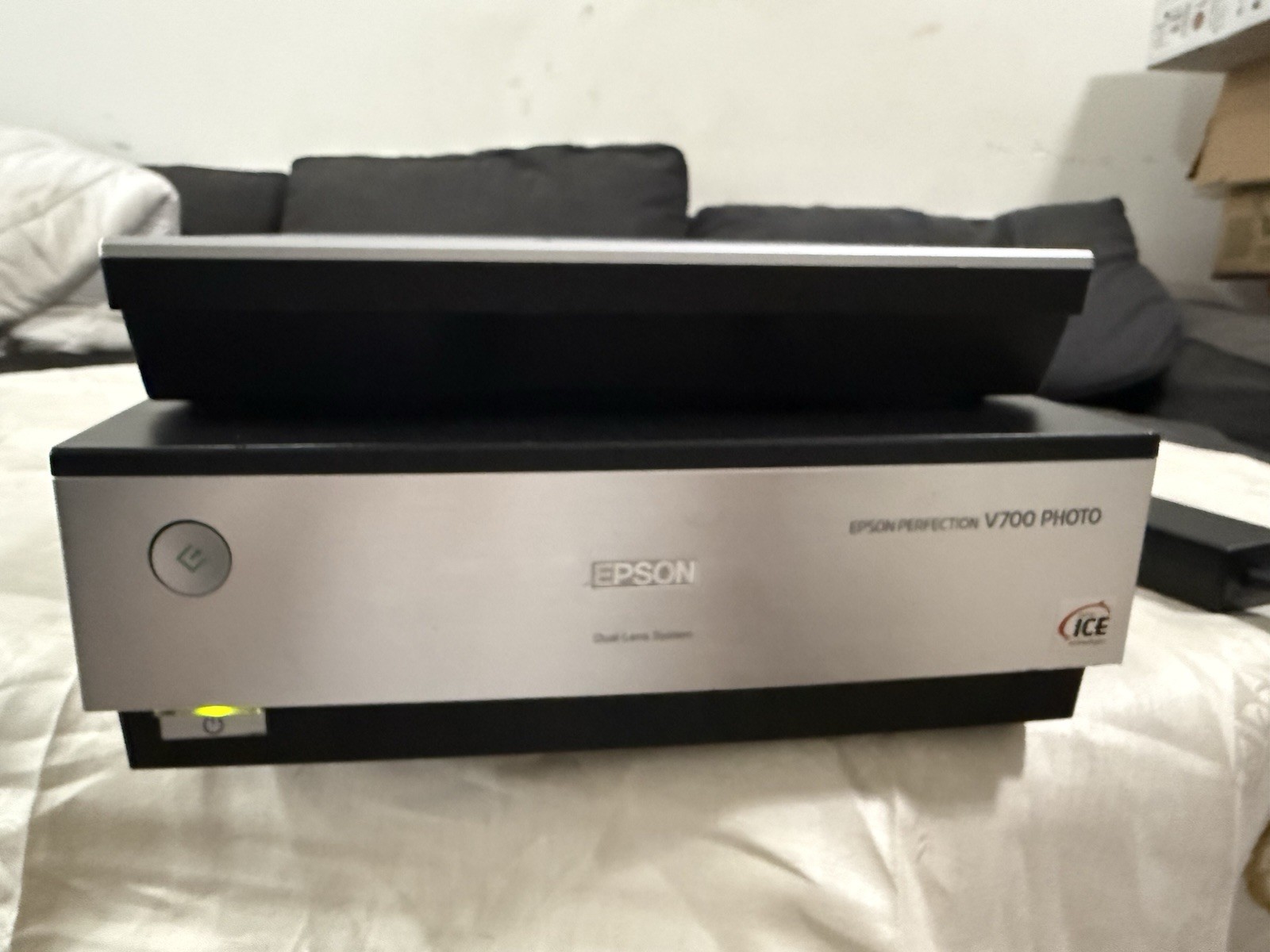 Epson Perfection V700 Photo Flatbed Scanner Used Working