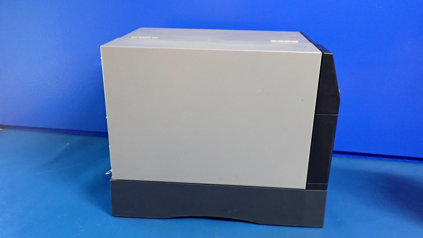 ZEBRA ZM400 Thermal Label Printer | 361,080″ Total Use | ZM400-3001-0000T