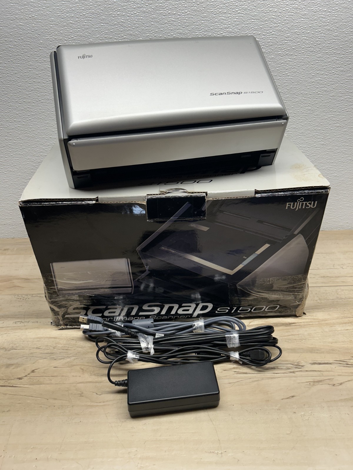 2009 Fujitsu ScanSnap S1500 Color Inage Scanner Win Mac Compatable Works Great