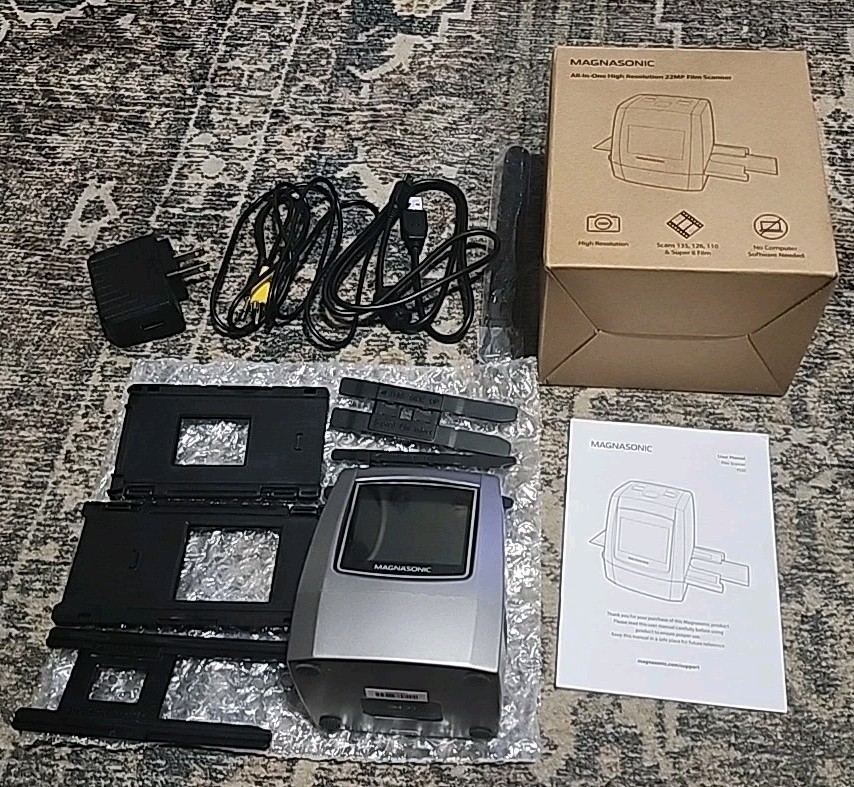 Magnasonic FS50 All-in-One 22MP Film Scanner