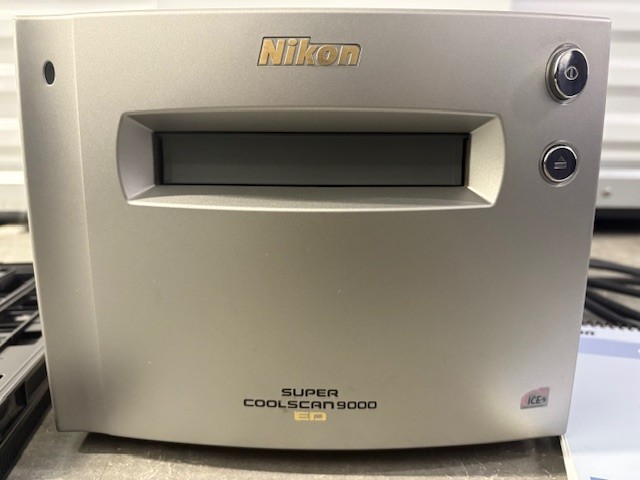 Nikon Super CoolScan LS- 9000 ED Negative & Slide Scanner – Clean!!
