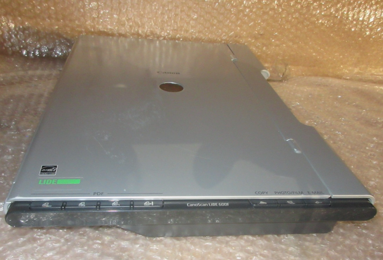 Canon CanoScan LiDE600F Flatbed Scanner