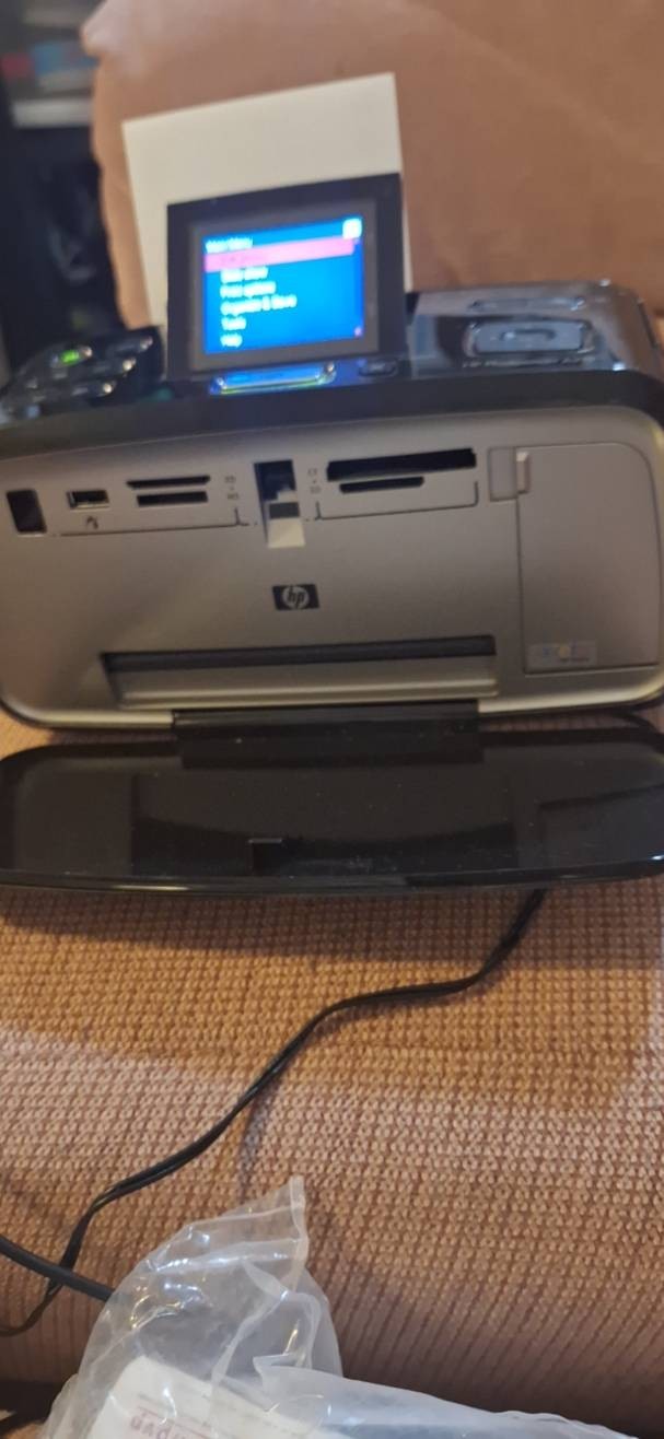 HP PhotoSmart 8250 Inkjet Color Printer 4800×1200 DPI USB 2.0 PictBridge A4