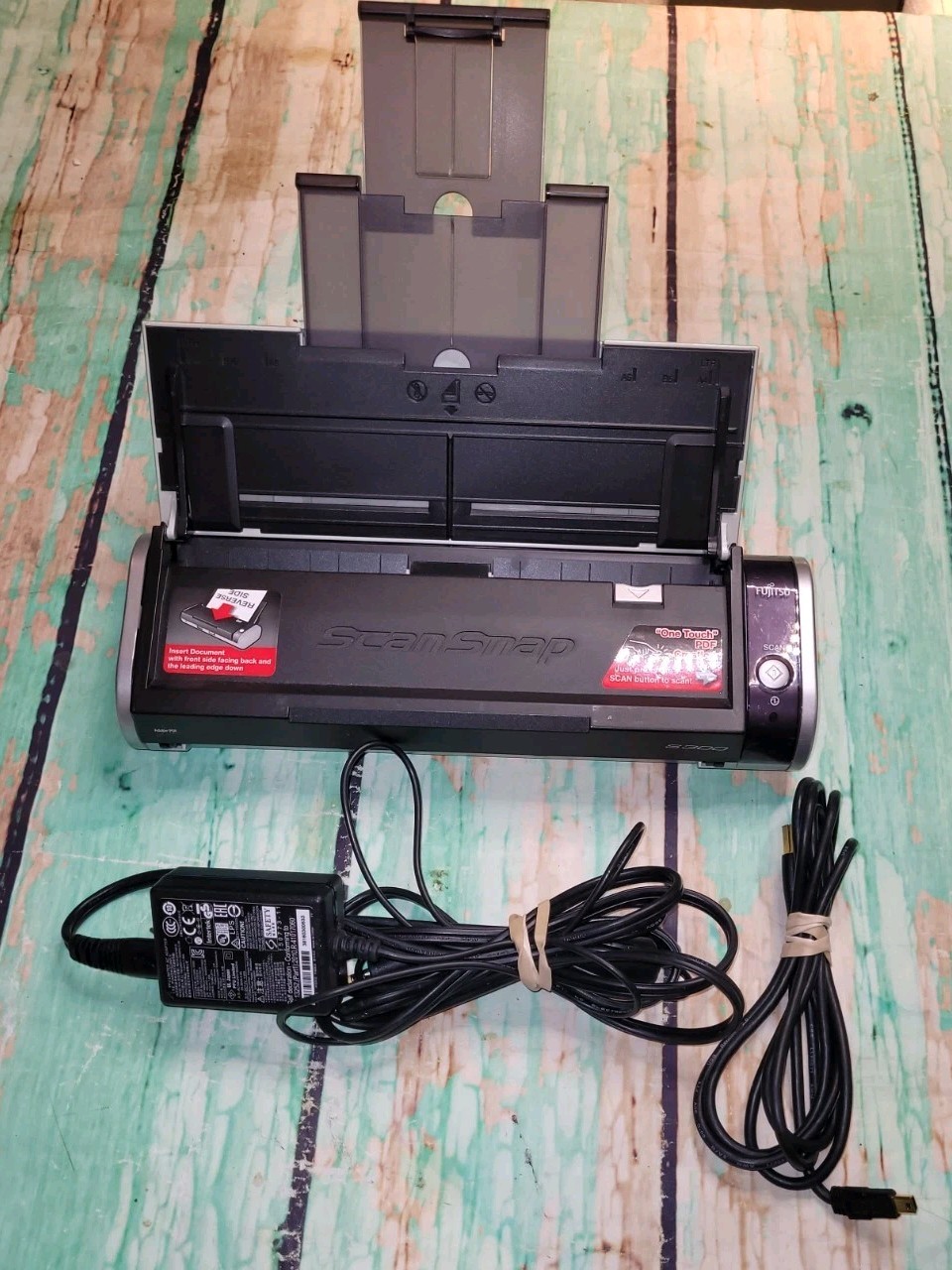Fujitsu ScanSnap S300 Mobile Scanner with power cord and bag