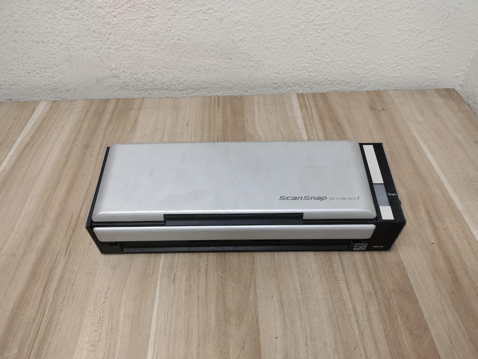 Fujitsu S1300i ScanSnap Document Portable Scanner