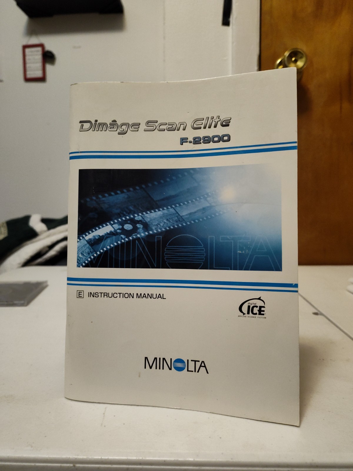 Minolta DiMage Scan Elite F-2900 35mm Film & Slide Scanner SCSI cables Software