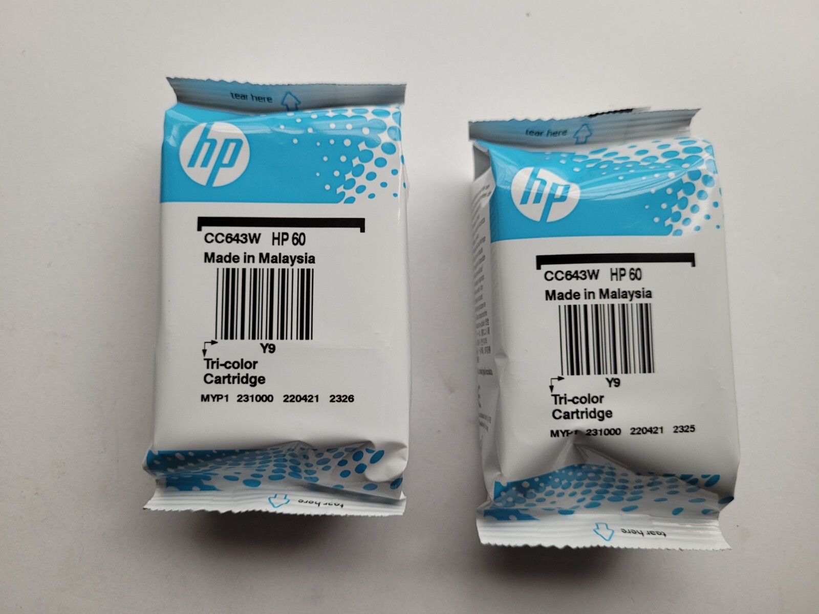 2 Genuine Combo HP 60 ink Tri-Color cartridges CC643W, expiration April 2024
