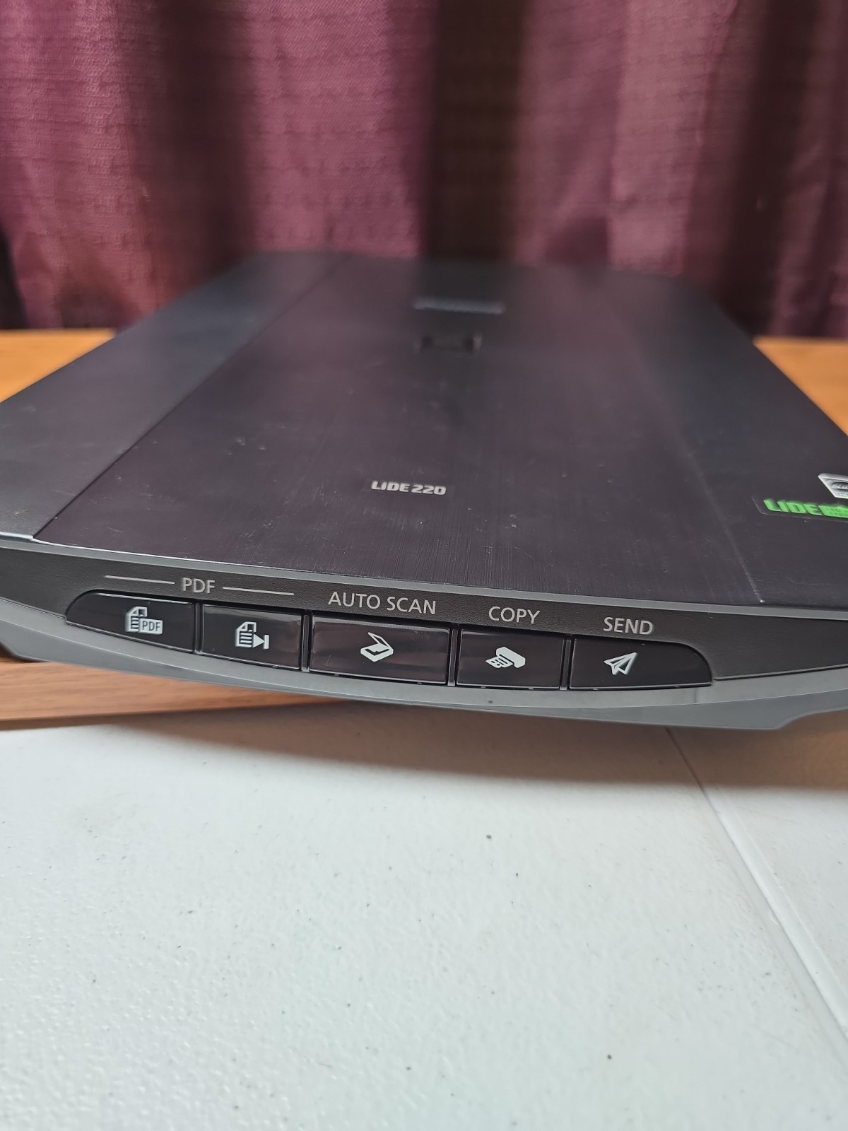 USED Canon CanoScan LiDE 220 Flatbed Scanner 4800 X 4800 Tested
