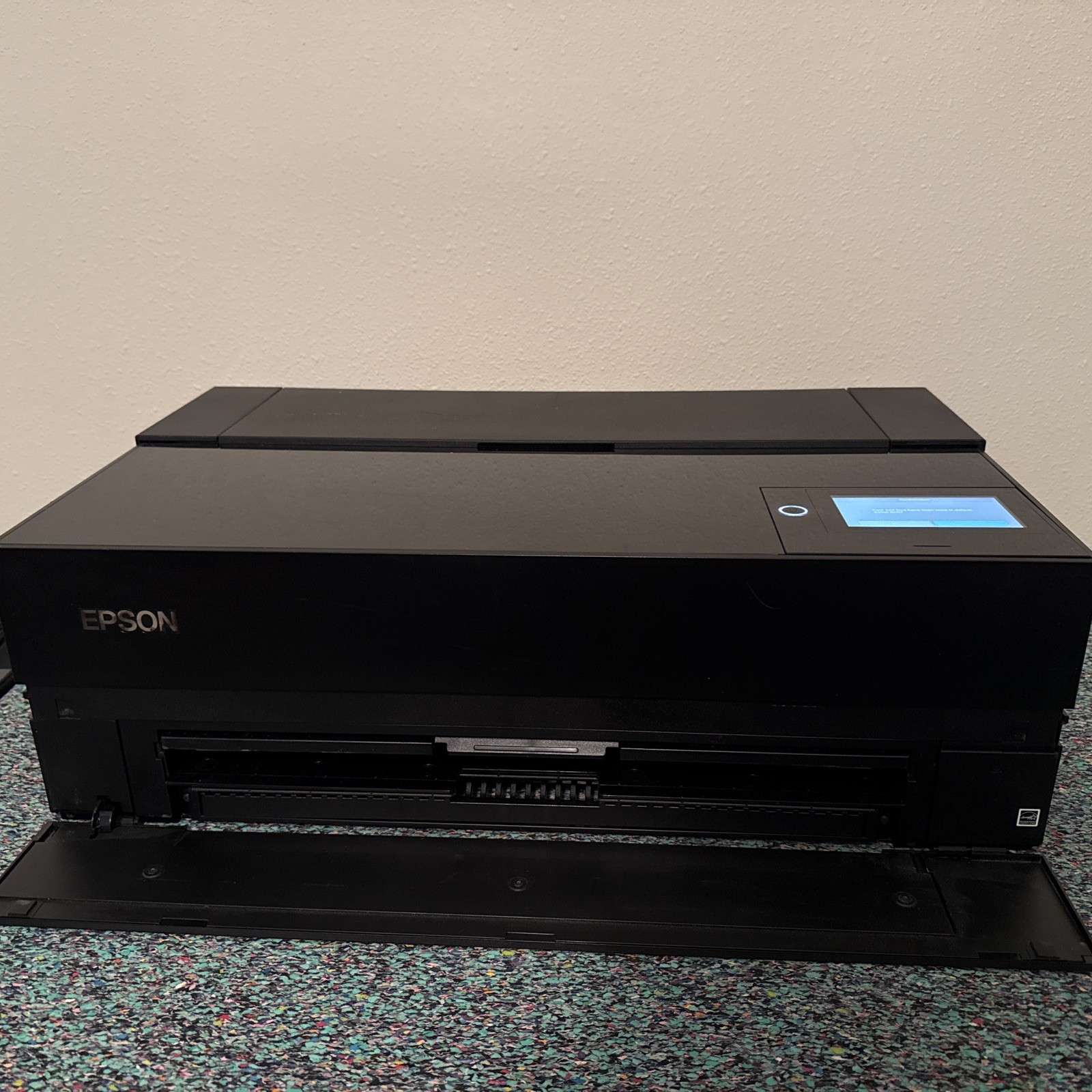 Epson SureColor SC-P900 17″ Inkjet Color Printer (No Ink – Untested) #99