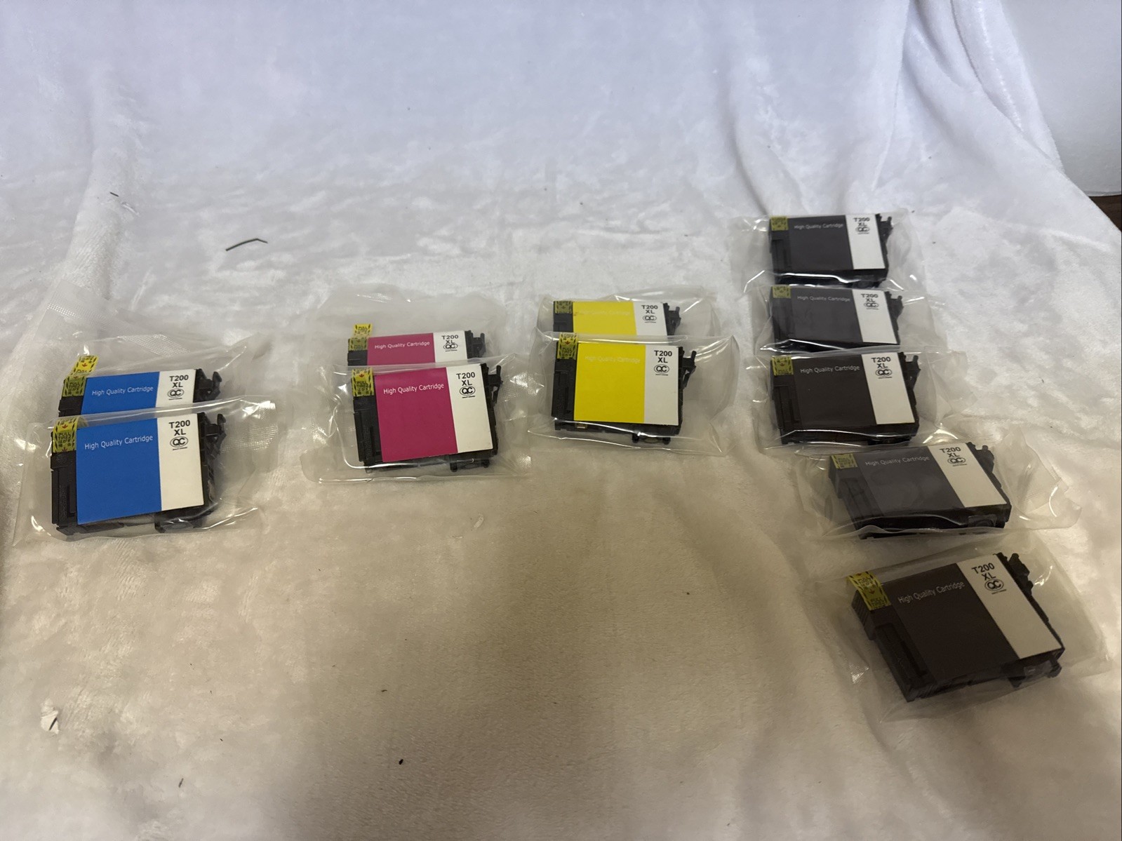 Lot Of 11 Epson T200XL Ink Cartridges As Shown