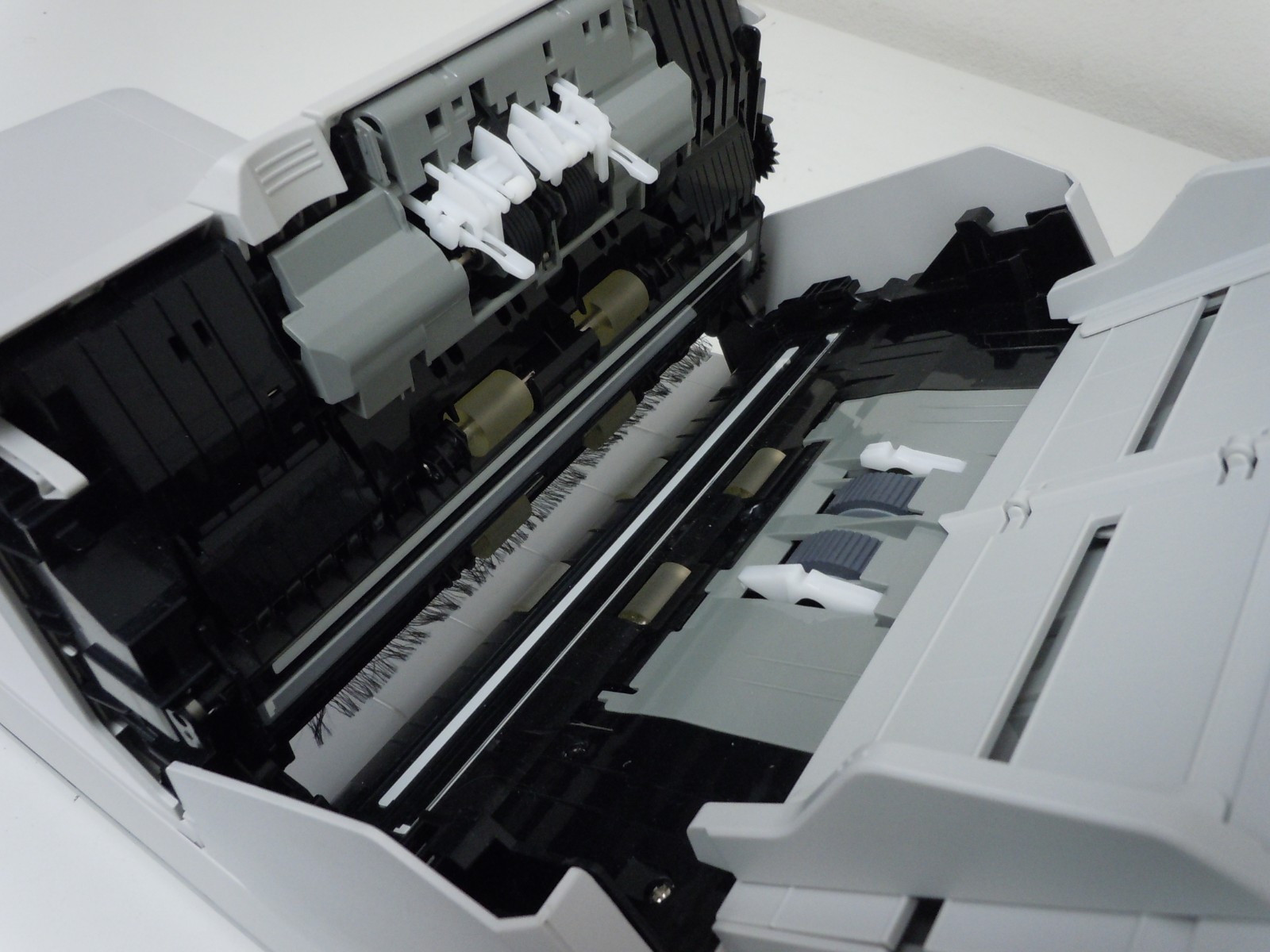 Fujitsu fi-8270 Document Scanner w/ADF & Flat Bed *Low 13k Lifetime Scans! +Warr