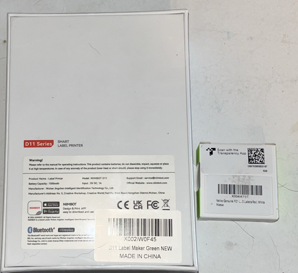 NIIMBOT D11 Label Maker Thermal Print w/Tape Wireless and Rechargeable Green NEW