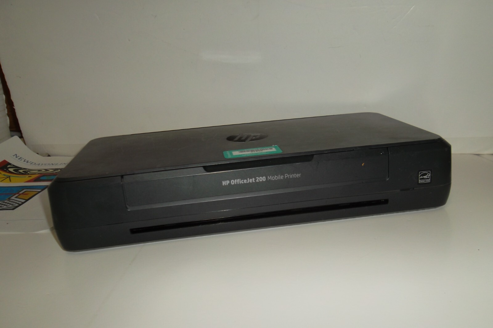 HP OfficeJet 200 Mobile Printer Wireless USB 2″ Color LCD CZ993A Good Battery