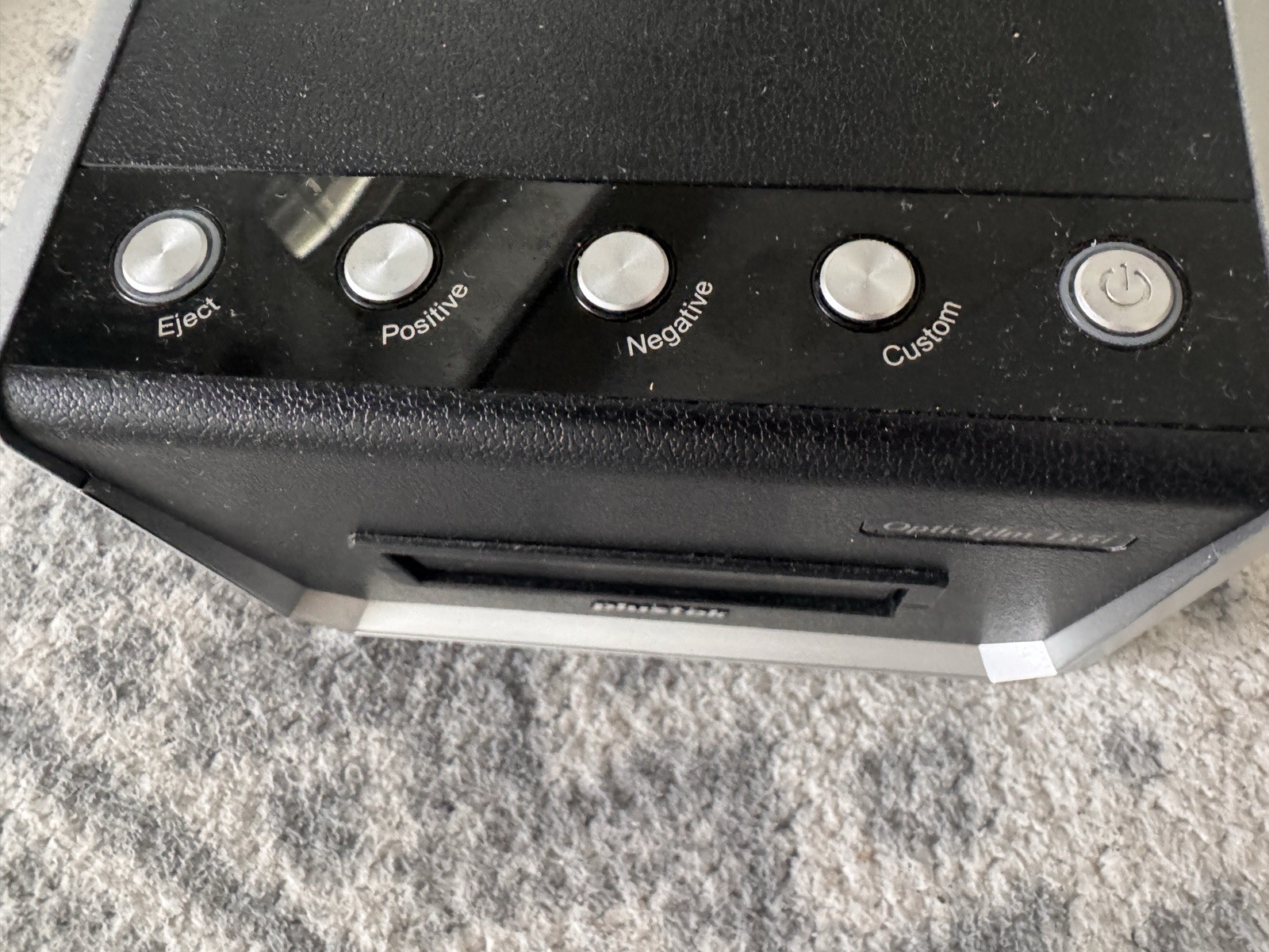 Plustek OpticFilm 135i 35mm Film Slides Scanner 7200DPI Auto Batch