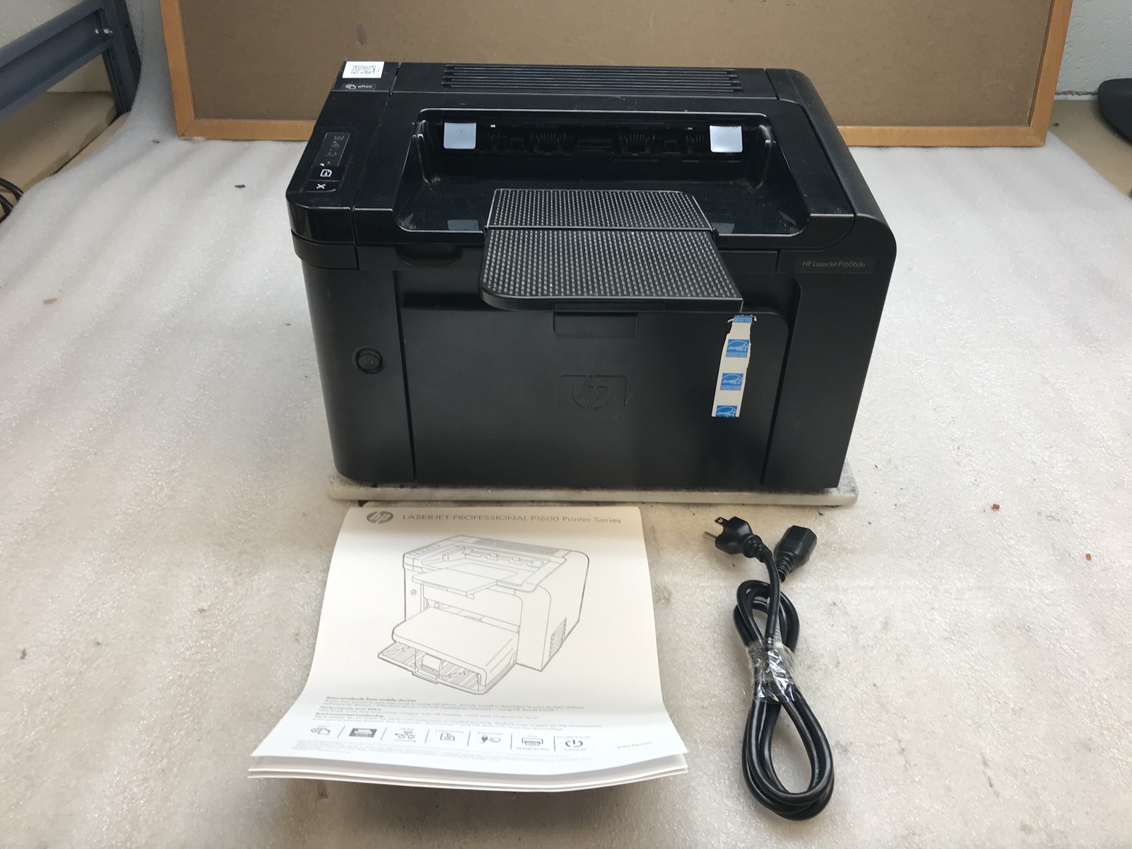 HP LaserJet P1606dn Network Monochrome Laser Printer CE749A 17K Pg Ct *NO TONER*