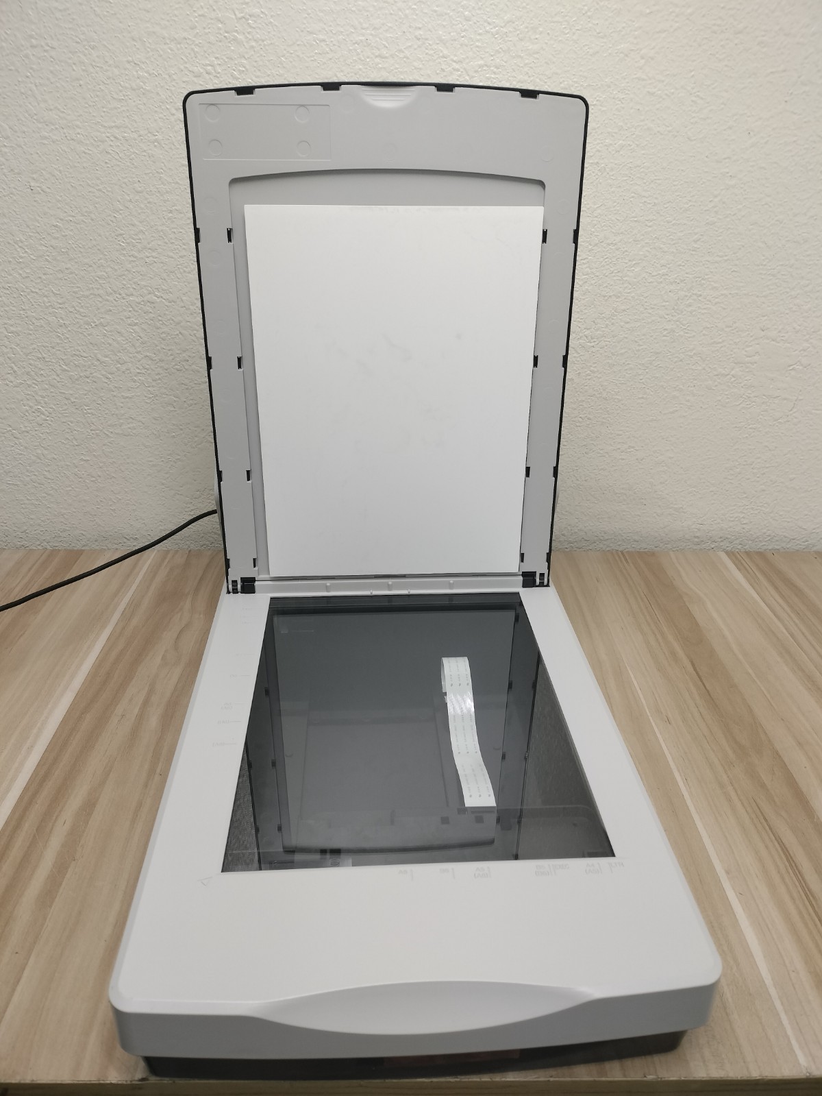 Fujitsu fi-6230Z Scanner w/ Scanning Bed *NO ADAPTER*