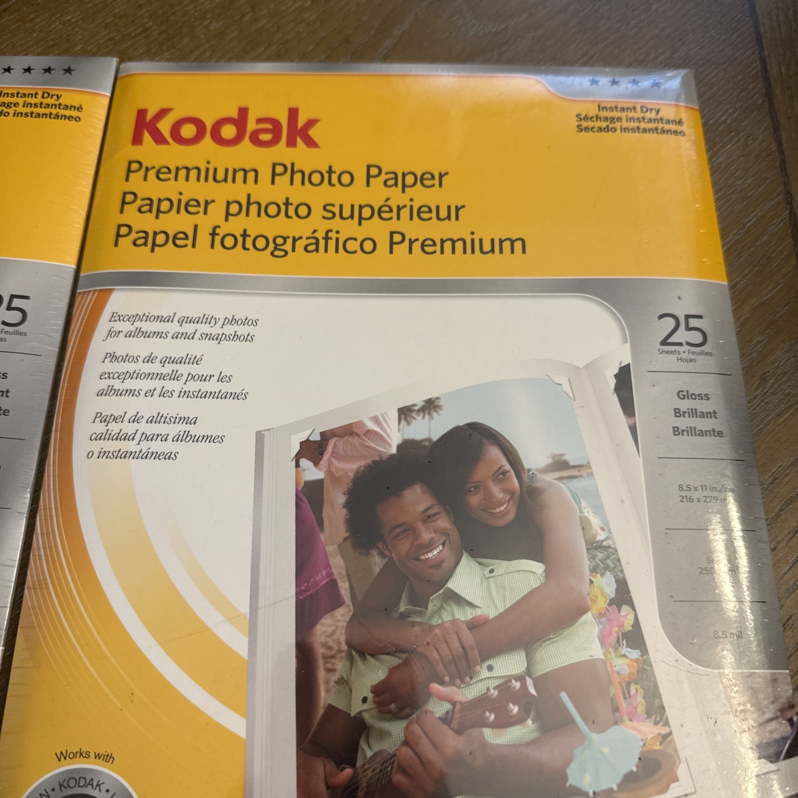 Kodak Premium Photo Paper/Gloss/Instant Dry 8.5x 11 in. 2 25 Sheet Packs NEW