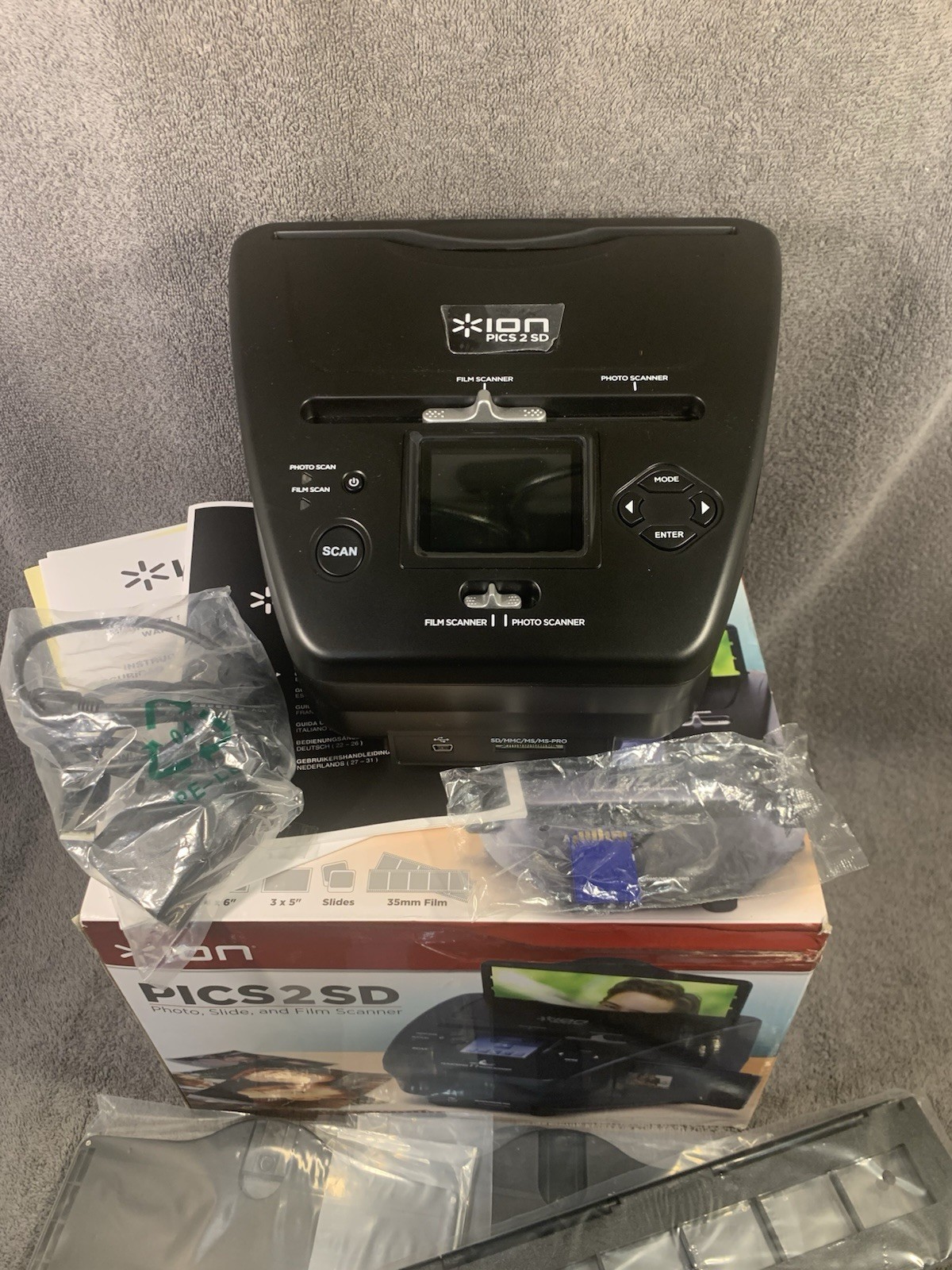 ION Pics 2 SD Photo Slide & Film Scanner As Shown Tested