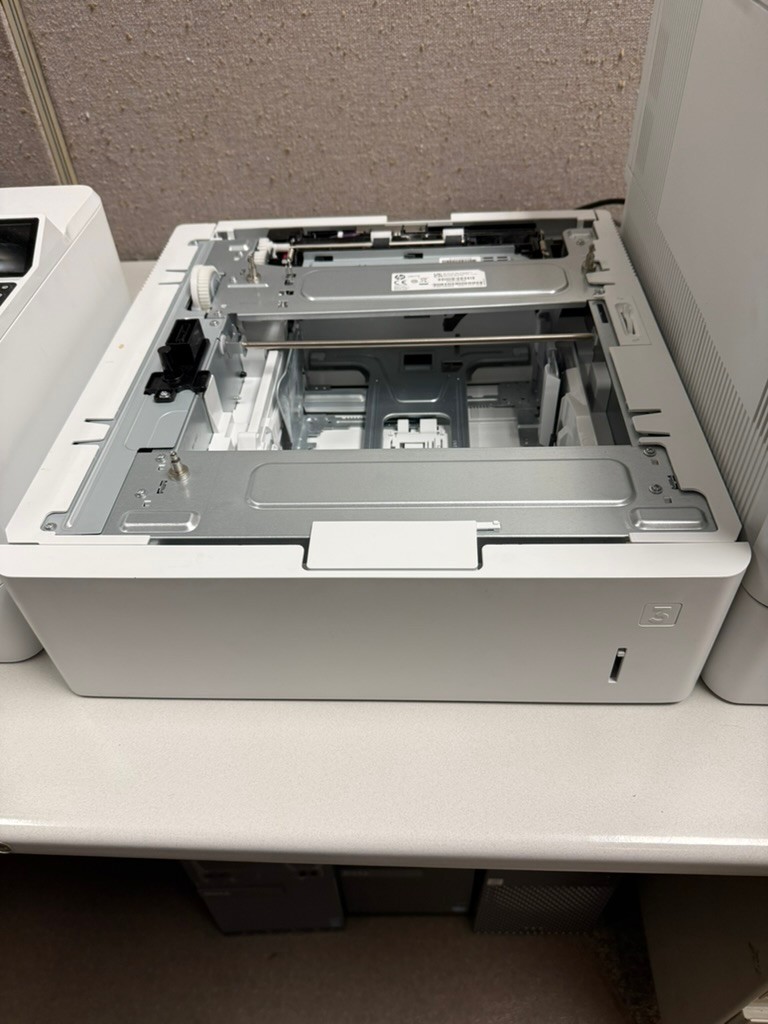 HP LaserJet Managed E60155DN, E60165DN, E60175DN 550-sheet Paper Tray L0H17A