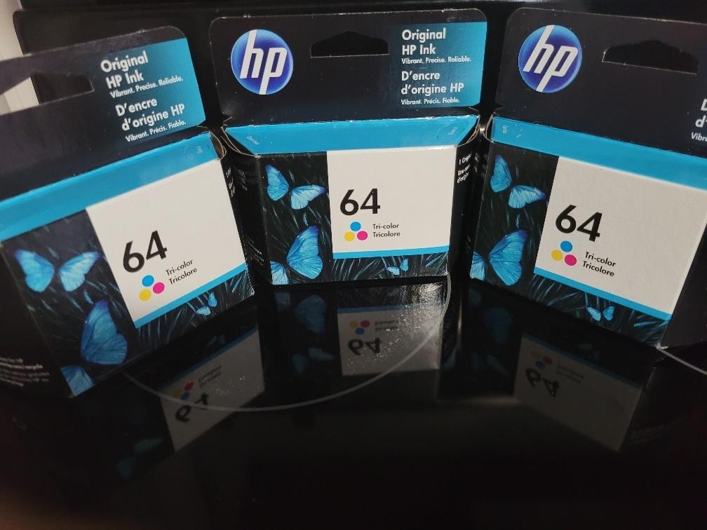 Lot of THREE 3 New Genuine HP 64 Tri-Color Ink Cartridges N9J89AN 2022 FREE SHIP