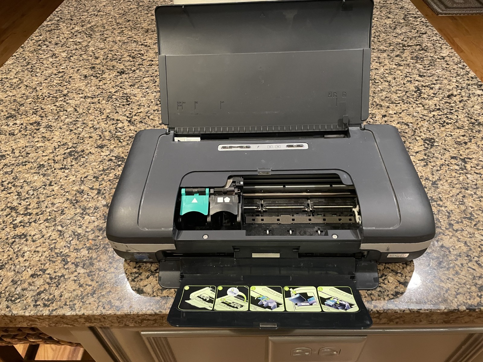 HP OfficeJet H470 Mobile Inkjet Printer