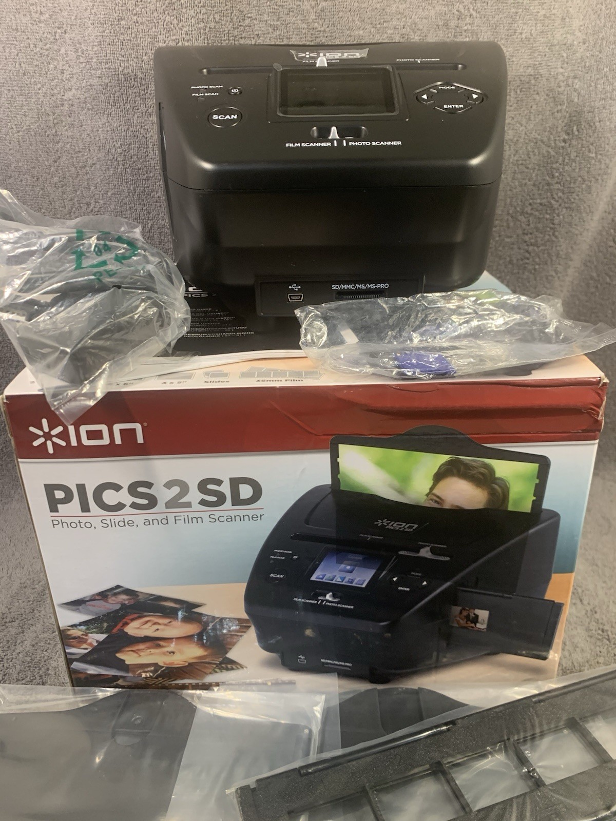 ION Pics 2 SD Photo Slide & Film Scanner As Shown Tested