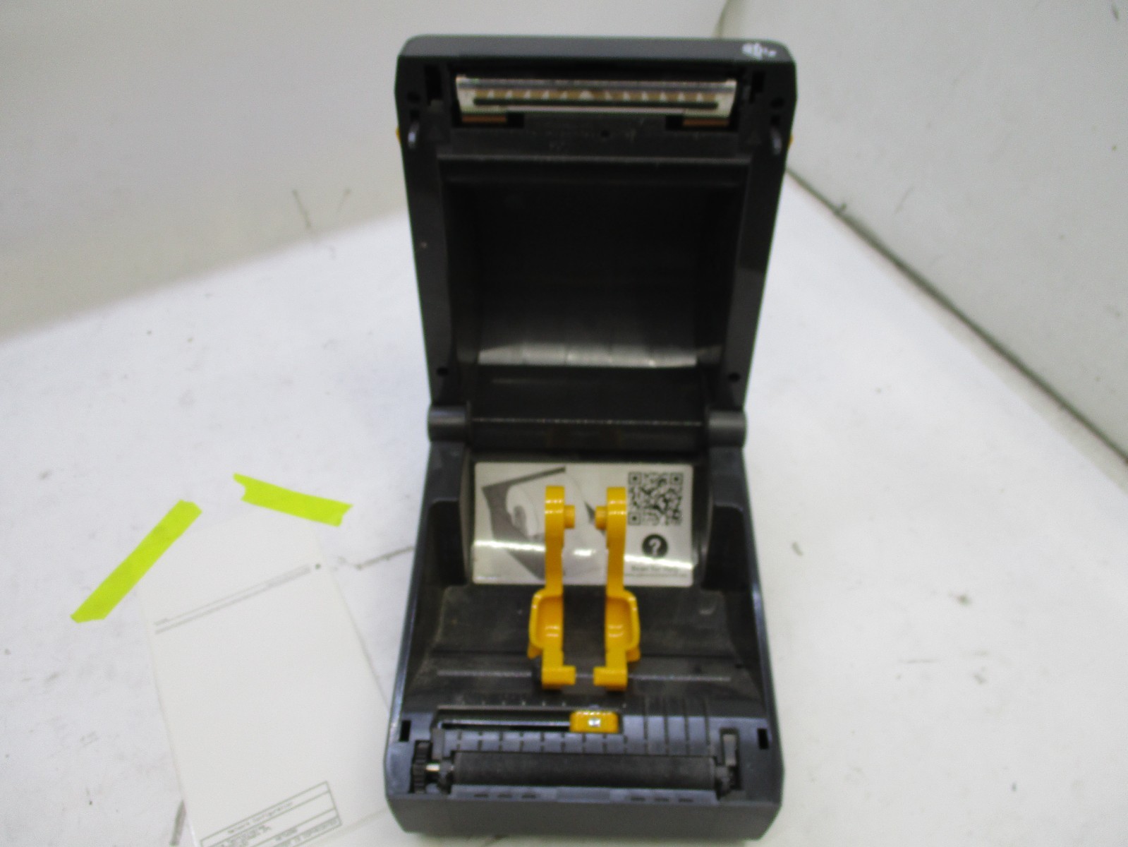 Zebra ZD220 Direct Thermal Desktop Label Printer 203dpi ZD22042-D01G00EZ t8 e10