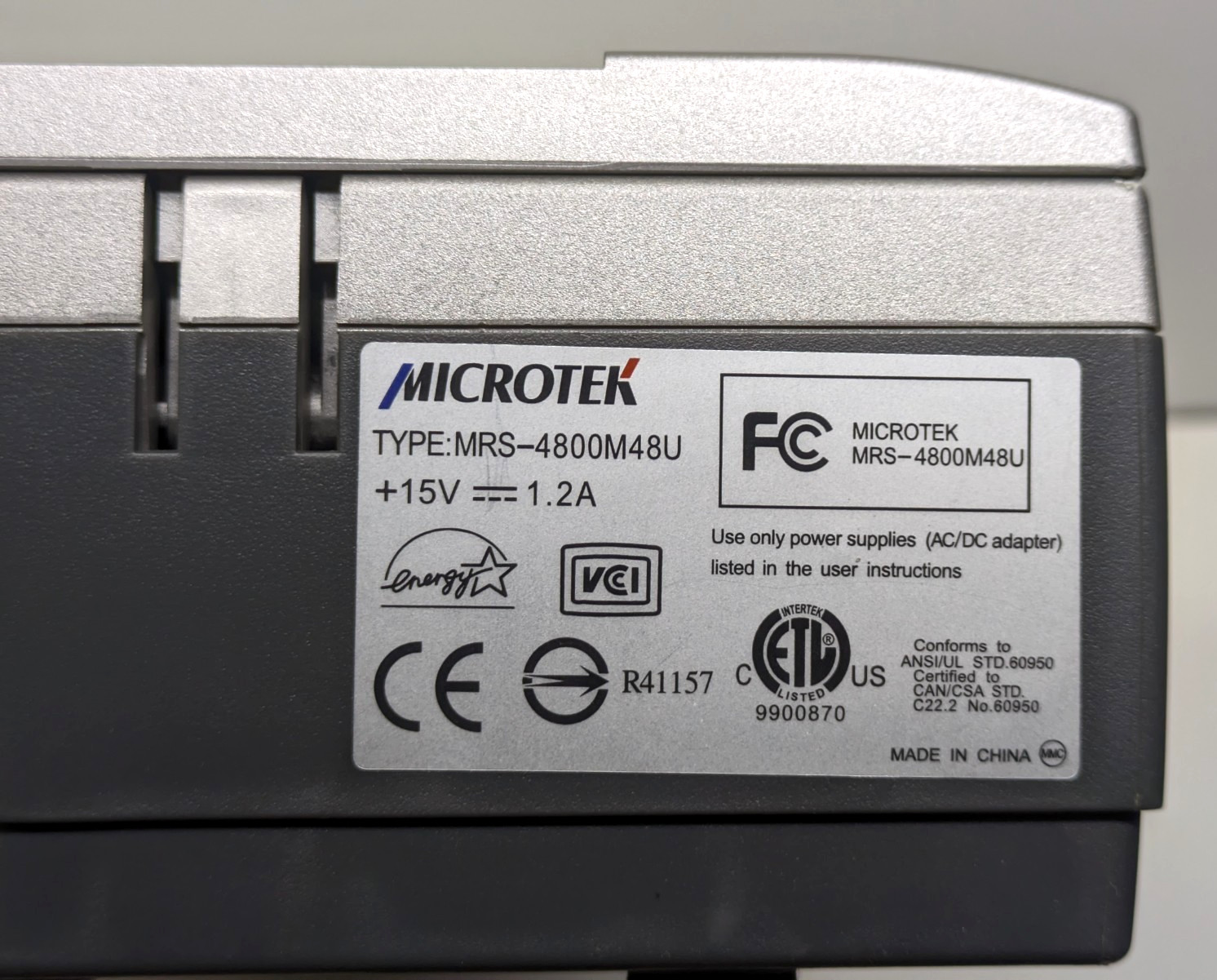 Microtek ScanMaker s400 Flatbed Scanner 9600 x 4800 DPI CCD MRS-4800M48U